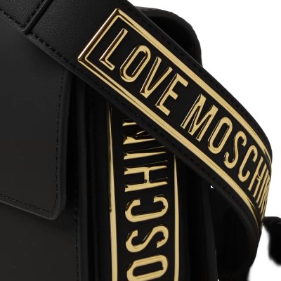 THE EASY CHIC HANDBAG